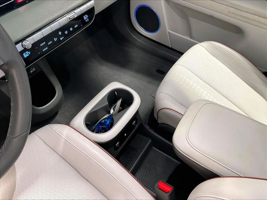 Used 2023 Green Hyundai Limited image 20