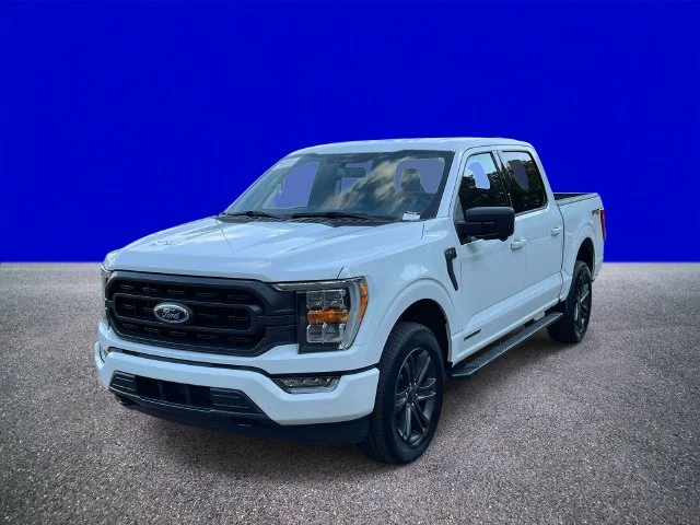 Certified Used 2023 Oxford White Ford XLT image 7