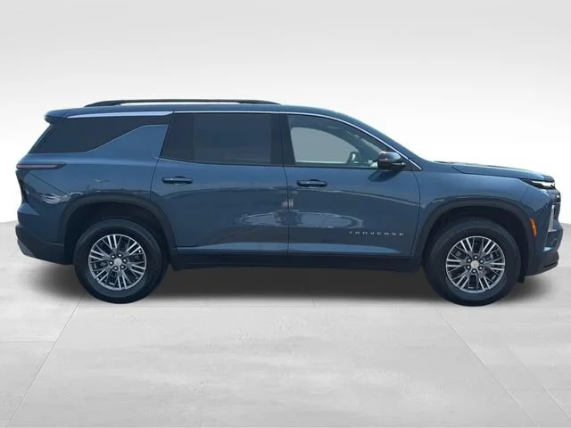 Used 2026 Lakeshore Blue Metallic Chevrolet LT image 8