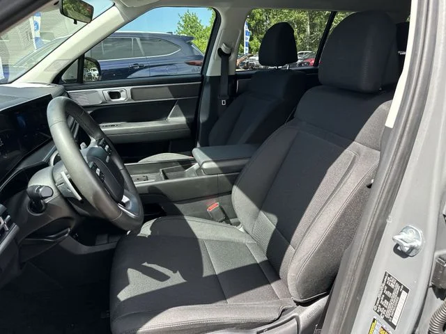 Used 2025 Gray Hyundai SE image 15