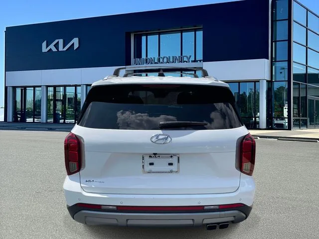 Used 2023 White Hyundai SEL image 5