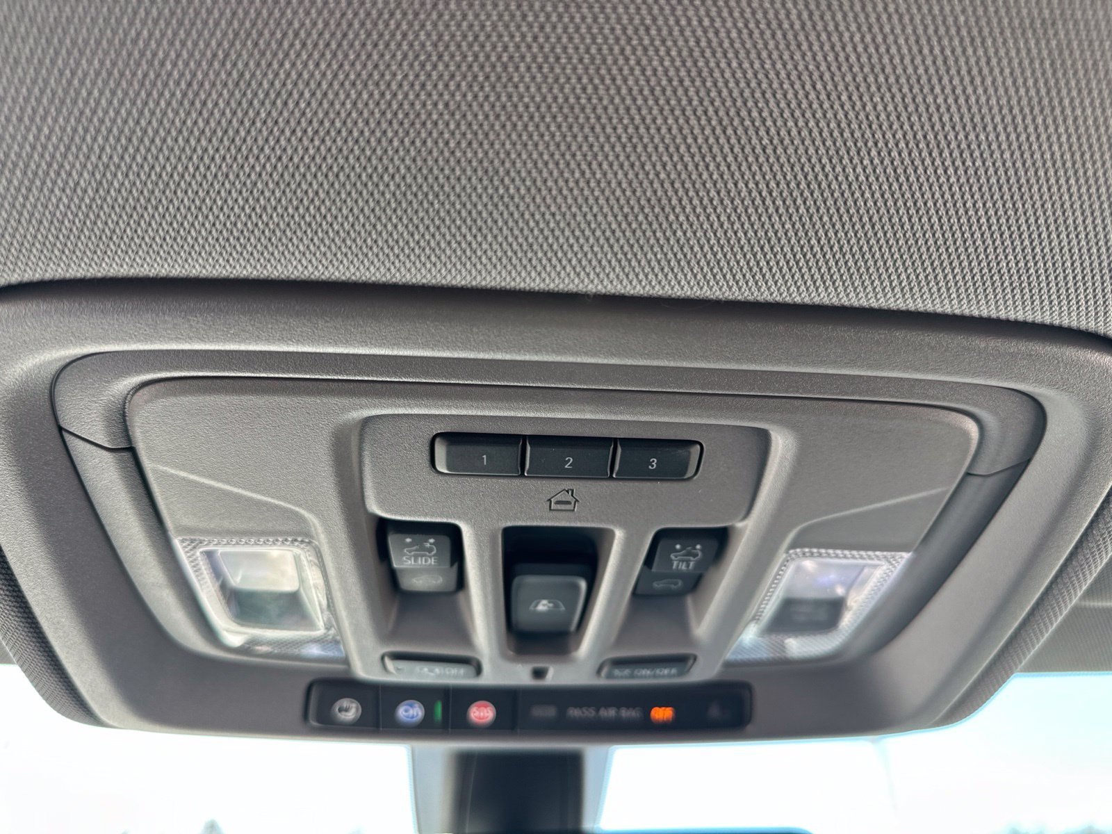 Used 2019 Onyx Black GMC SLT image 28