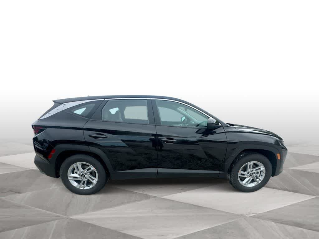 New 2026 Phantom Black Hyundai SE image 9
