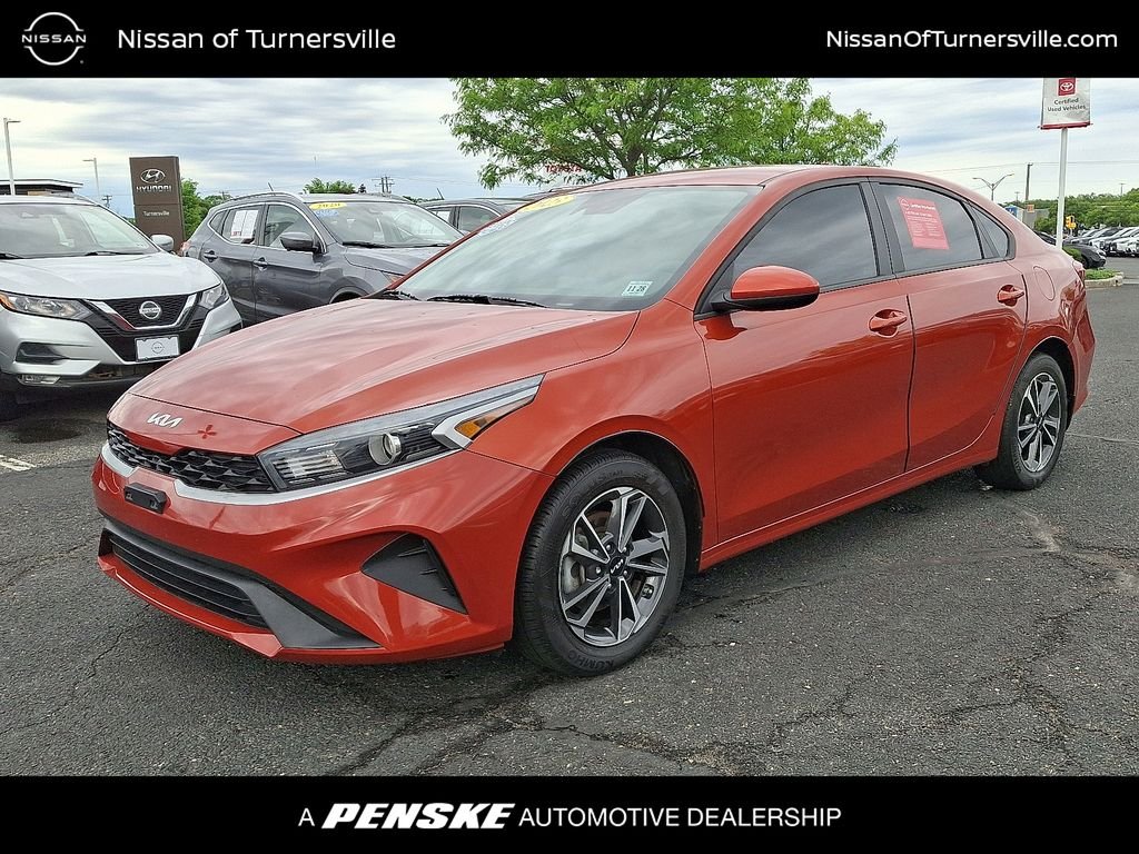 2023 Kia Forte LXS AT's photo