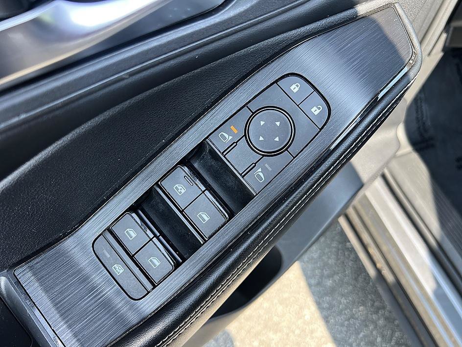 Certified Used 2025 Gun Metallic Nissan SV image 20