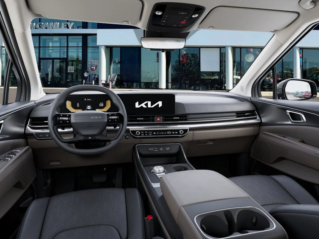 New 2027 Ceramic Silver Kia LXS image 14