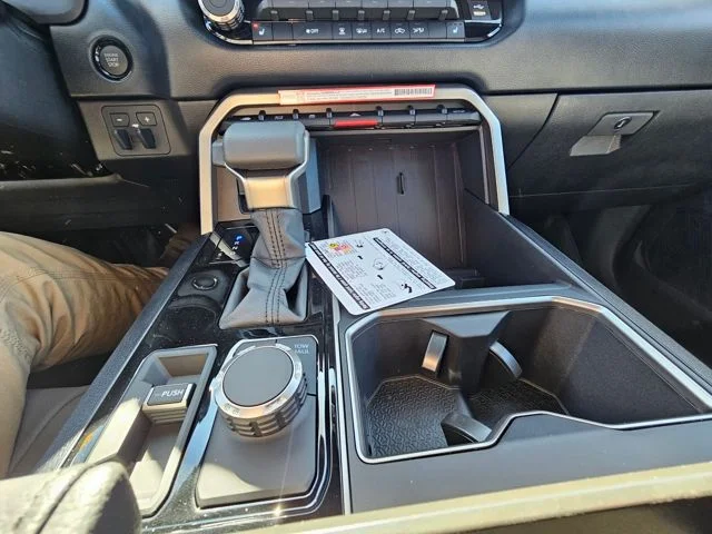 2026 Toyota Tundra SR5 - Photo 12