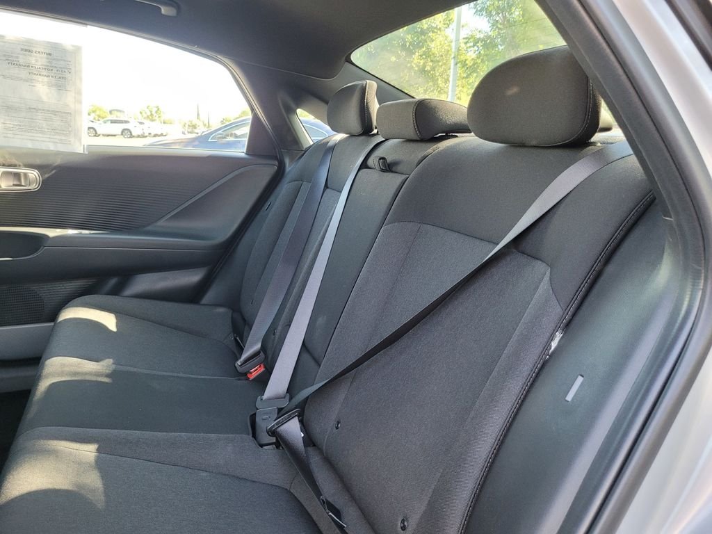 Used 2024 Silver Hyundai SE image 14