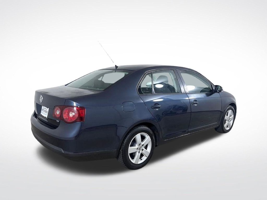 Used 2009  Volkswagen S image 3