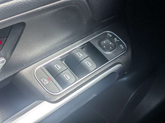 Used 2025 Black Mercedes-Benz GLB 250 image 24