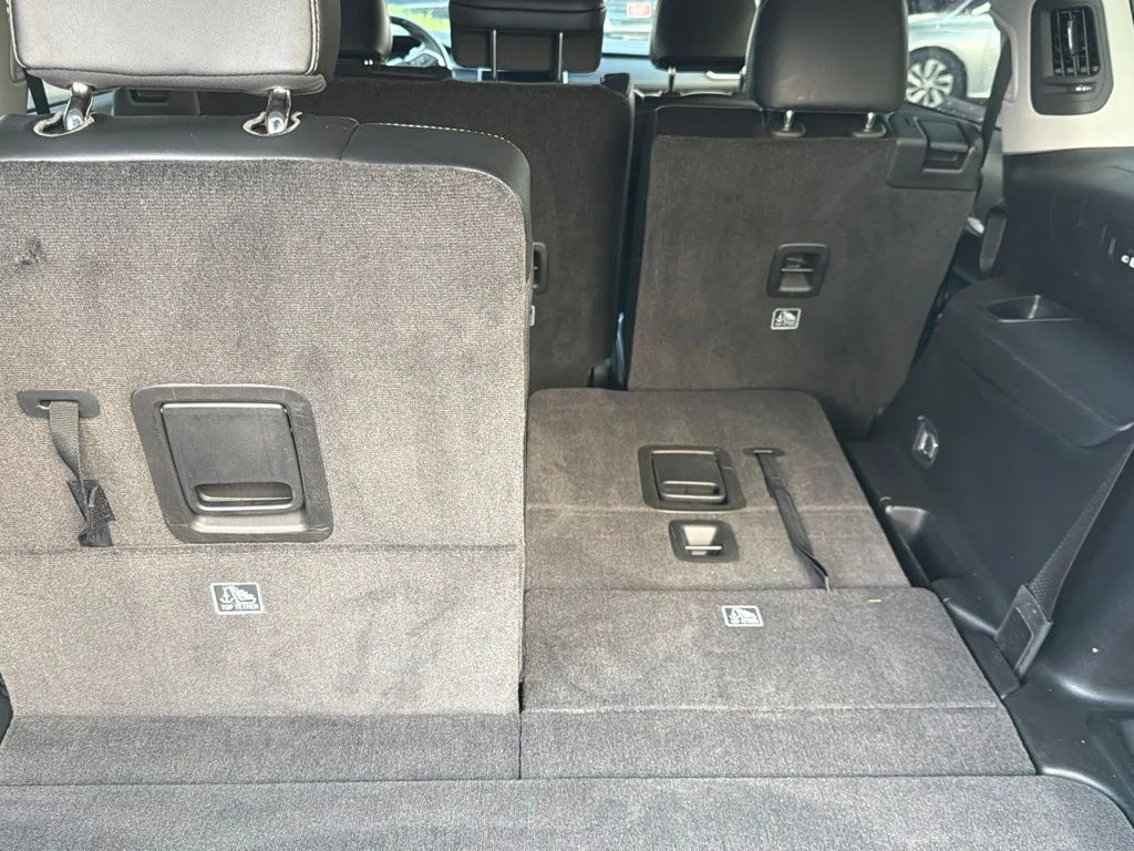 Used 2021 Gray Jeep Limited image 13