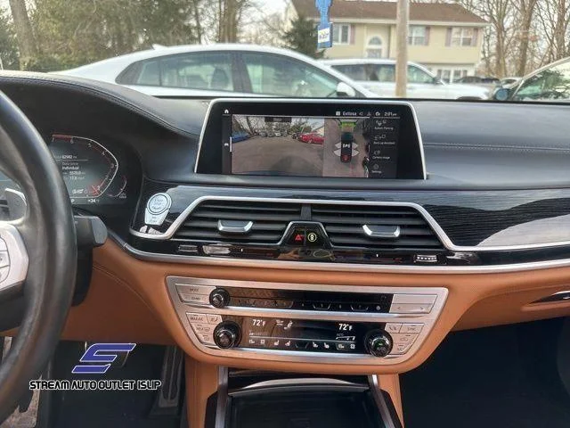 2022 BMW 7 Series 750i - Photo 25