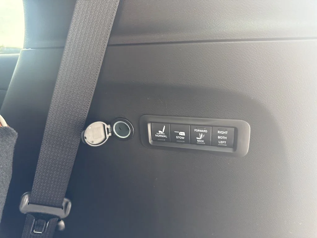 2026 Chrysler Pacifica Pinnacle - Photo 51