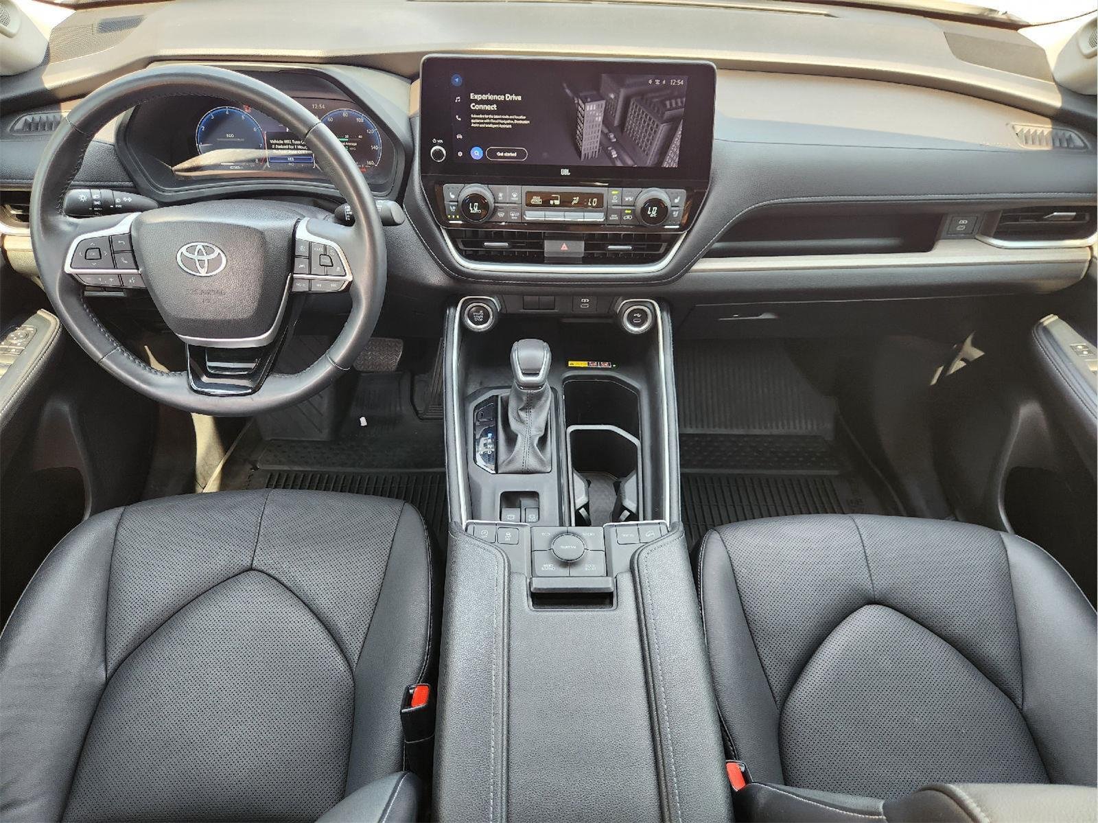 2024 Toyota Grand Highlander photo 25 of 32