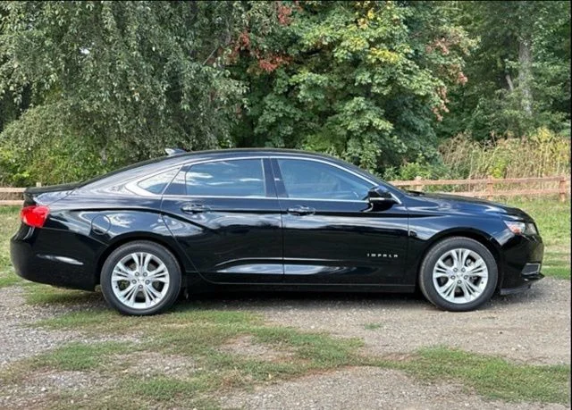 Used 2015 Black Chevrolet LT image 4