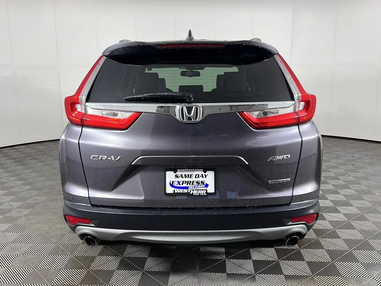 Used 2018 Modern Steel Metallic Honda Touring image 6