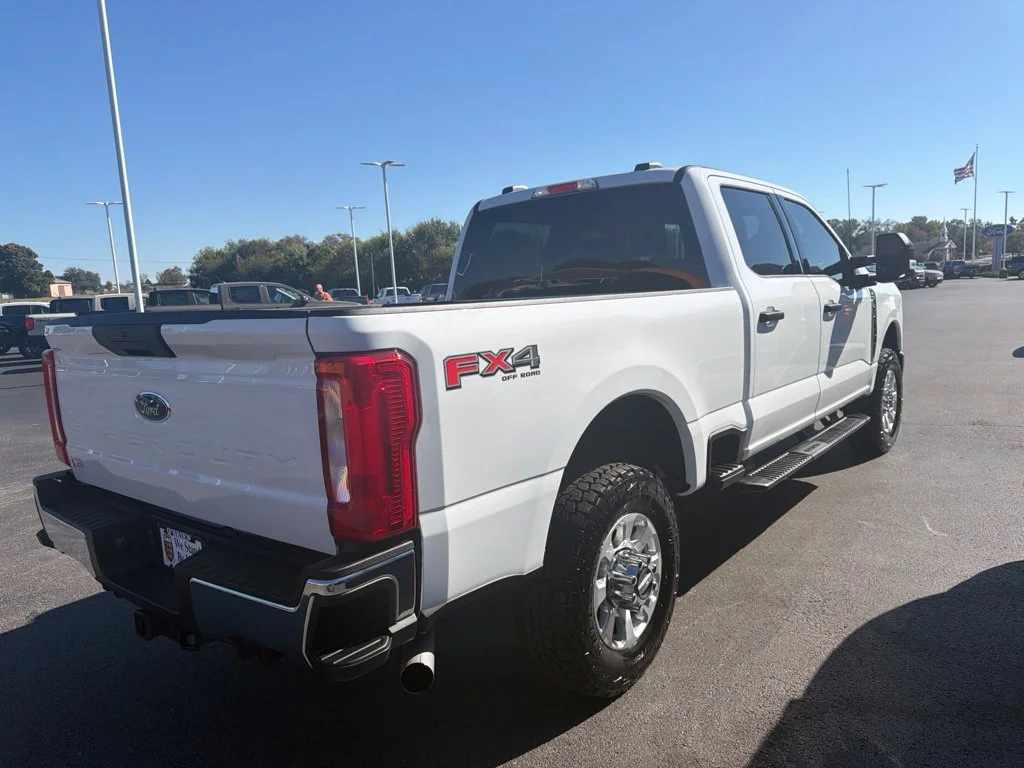 Used 2024 Oxford White Ford XLT image 5