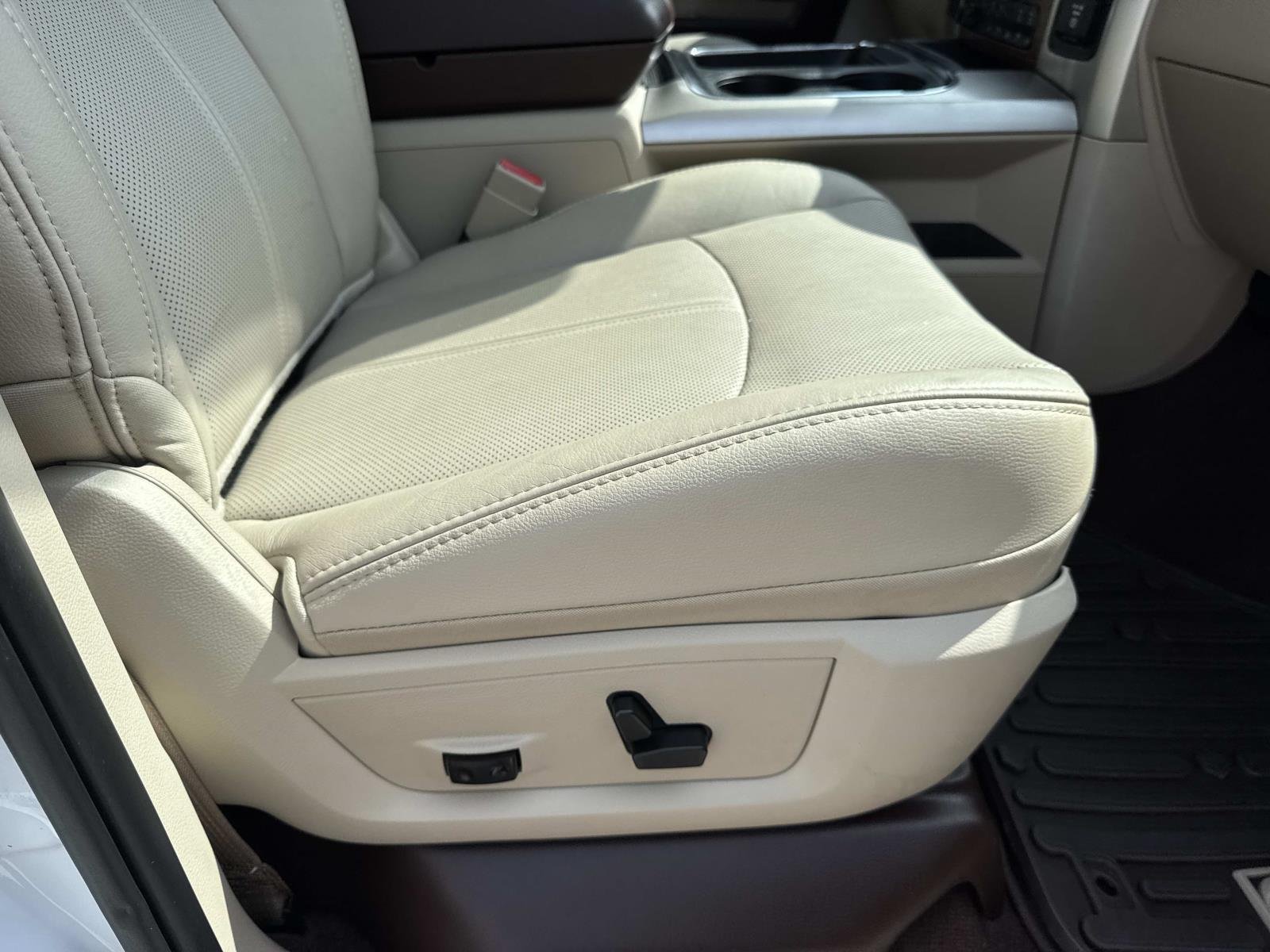 Used 2018 Bright White Clearcoat Ram Laramie image 11