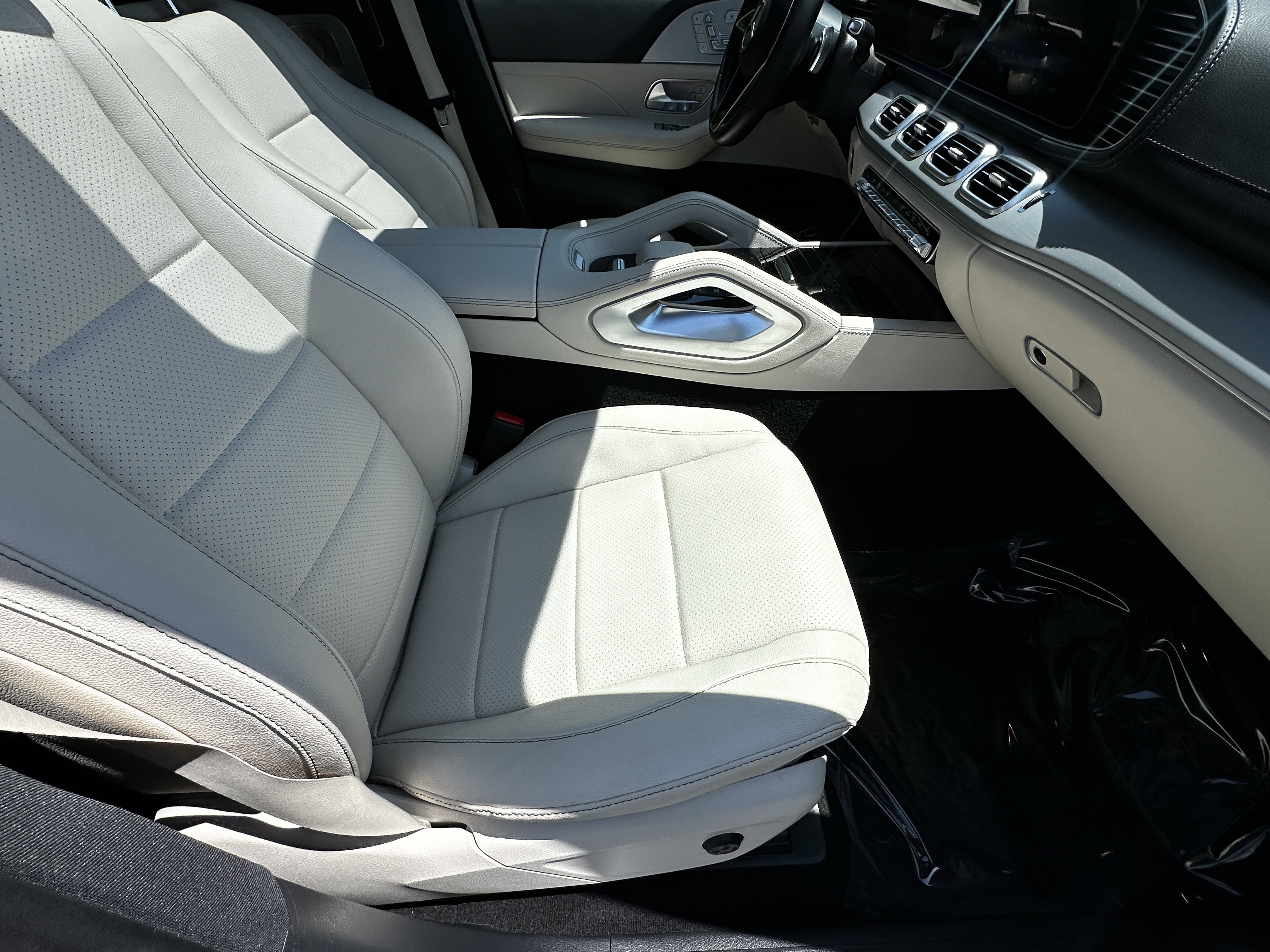 Certified Used 2025 Black Mercedes-Benz GLS 450 image 15