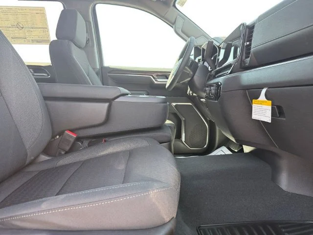 New 2026 Summit White Chevrolet LT (2FL) image 16
