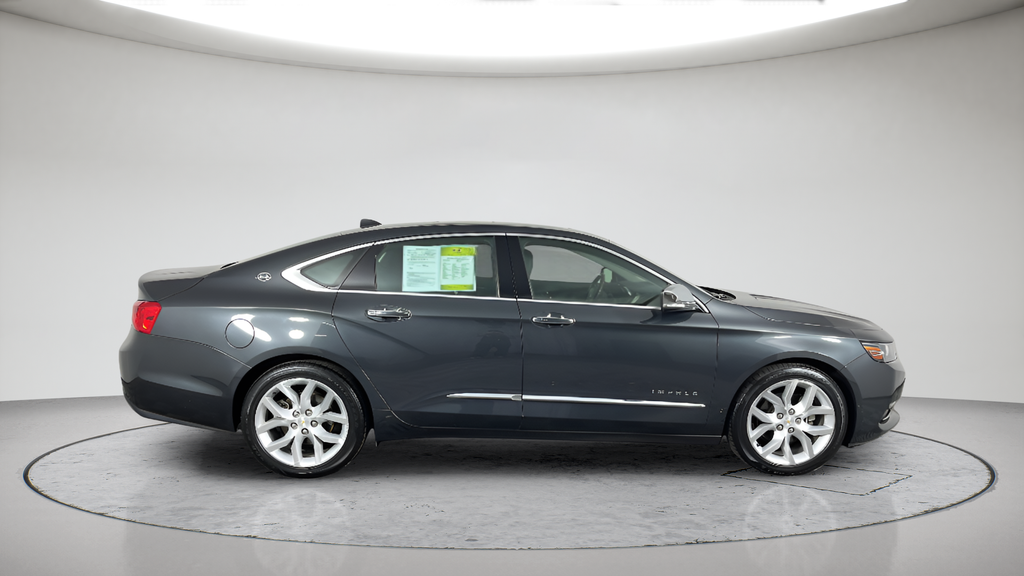 Used 2014 Ashen Gray Metallic Chevrolet LTZ image 2