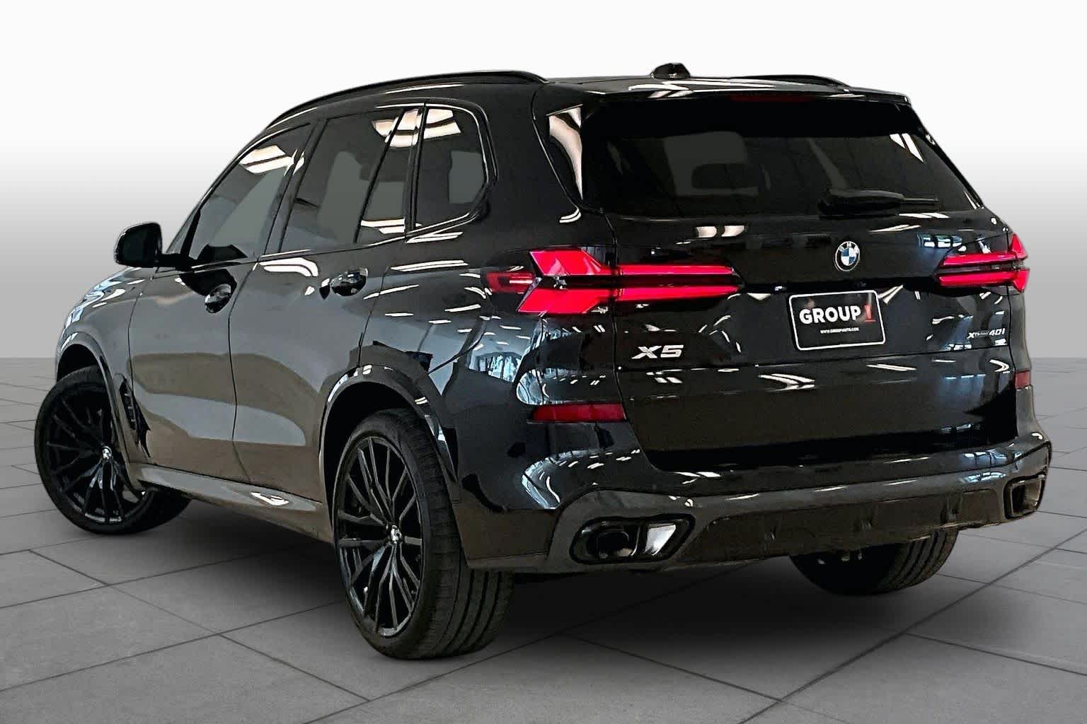 Used 2026 Black Sapphire Metallic BMW xDrive40i image 11