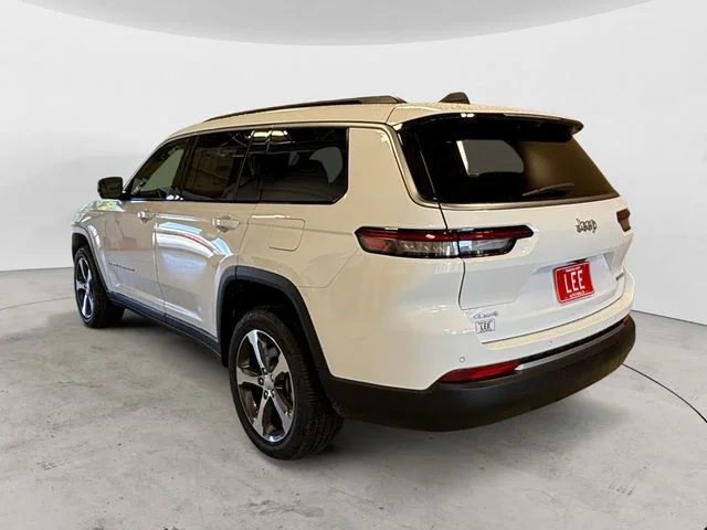 New 2026 White/off-white Jeep Limited image 3