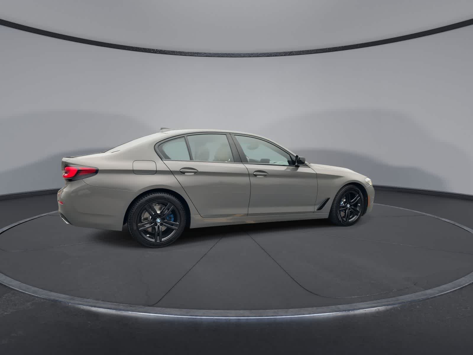 Used 2021 Bernina Grey Amber Effect Metallic BMW 530i xDrive image 8