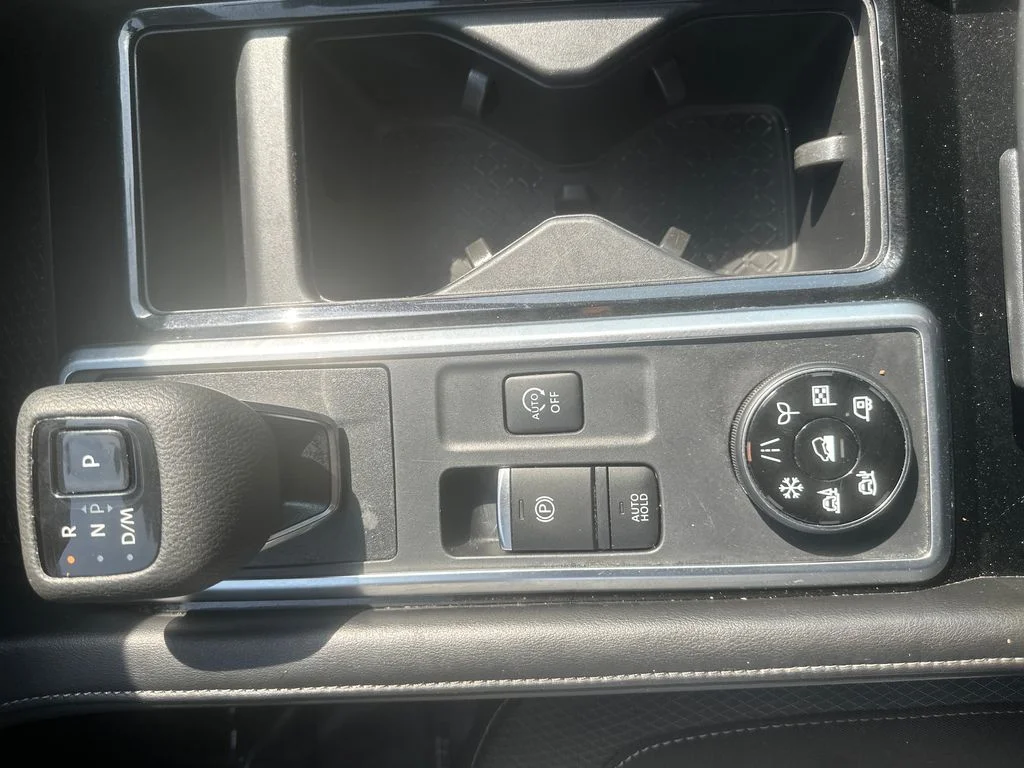 Used 2025 Silver Nissan SV image 23