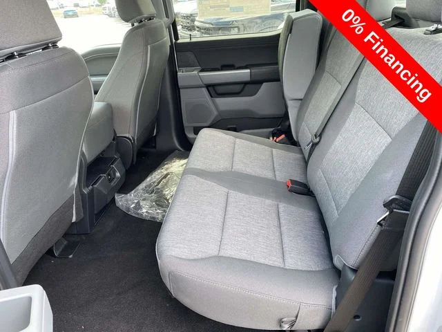 New 2026 Oxford White Ford XLT image 9