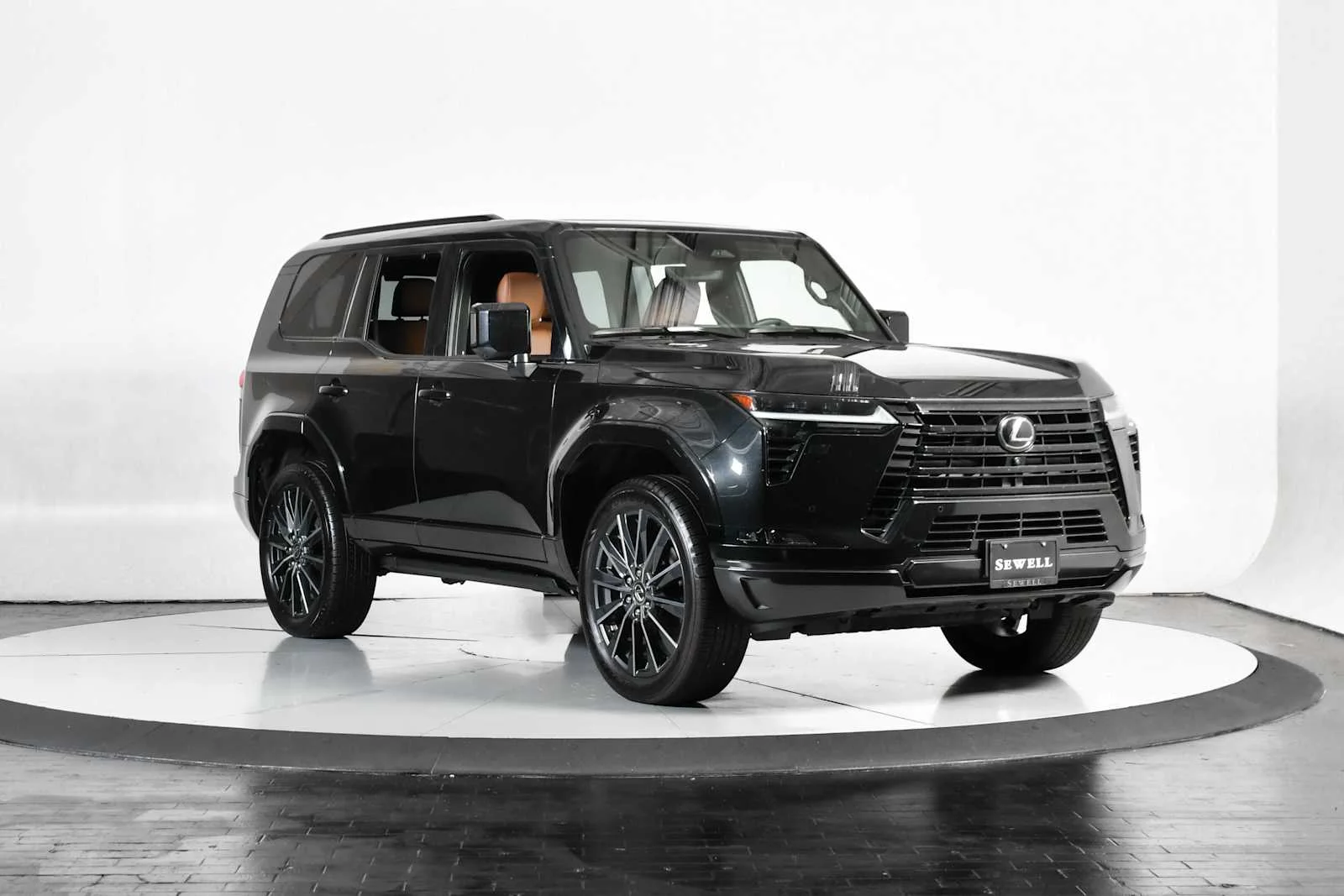 Certified Used 2025 Caviar Lexus Luxury+ image 9