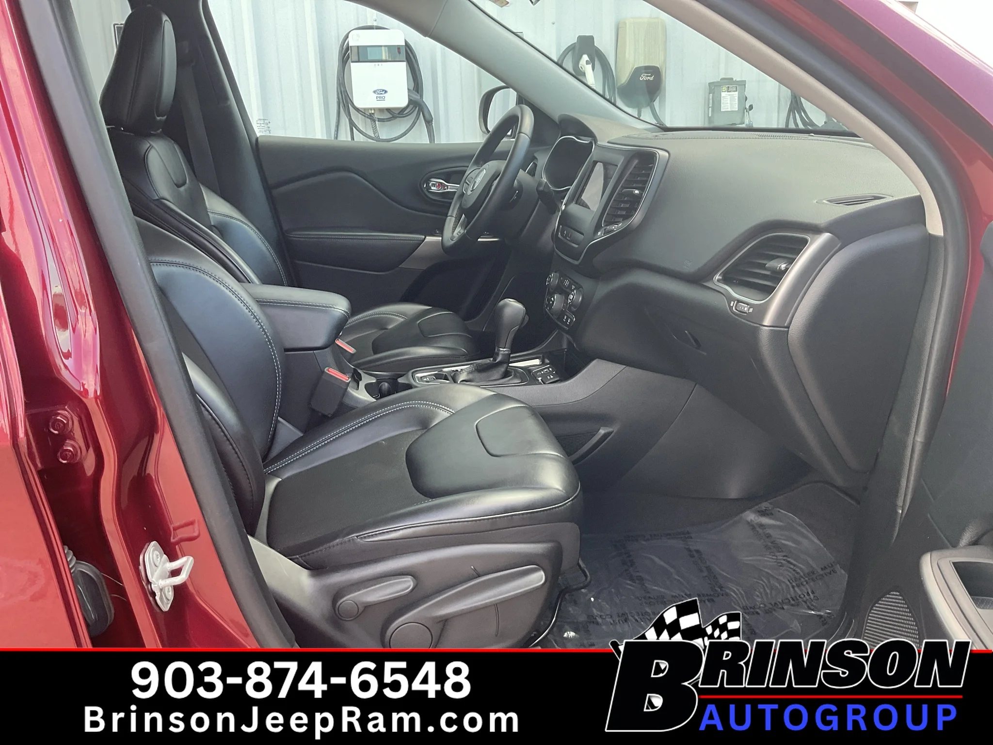 Used 2020 Velvet Red Pearlcoat Jeep Latitude Plus image 22