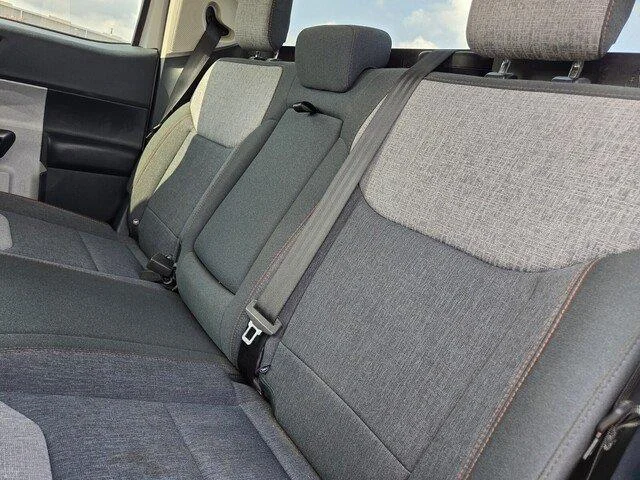 Used 2024 Oxford White Ford XLT image 25