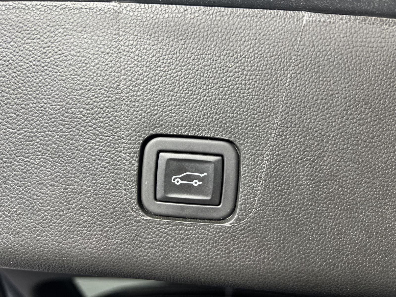 Used 2023 Sterling Gray Metallic Chevrolet LT Cloth image 39