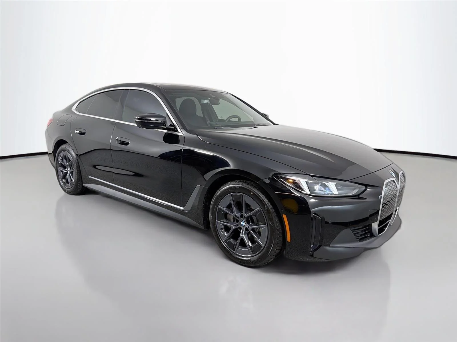 New 2026 Jet Black BMW xDrive40 image 5