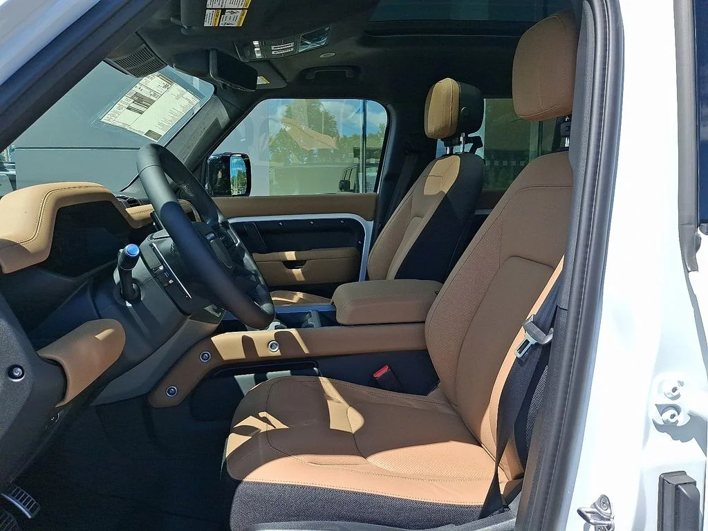 New 2026  Land Rover V8 image 9