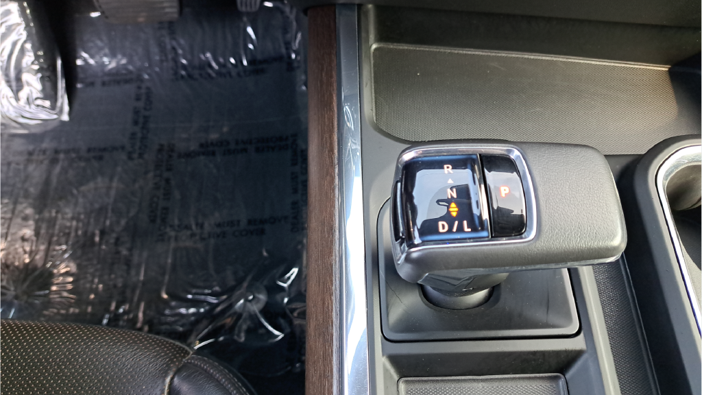 Used 2022  Chevrolet High Country image 23