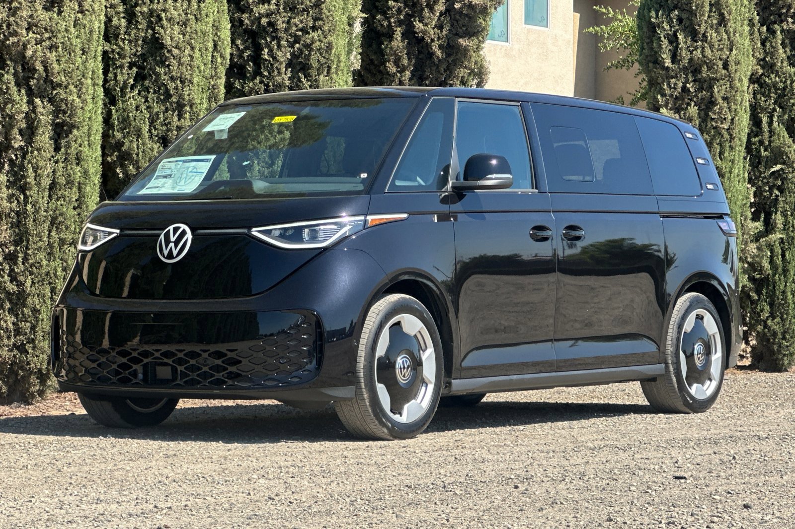 New 2025 Deep Black Pearl Volkswagen Pro S image 8