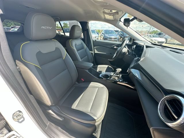 Used 2024 Summit White Chevrolet ACTIV image 30