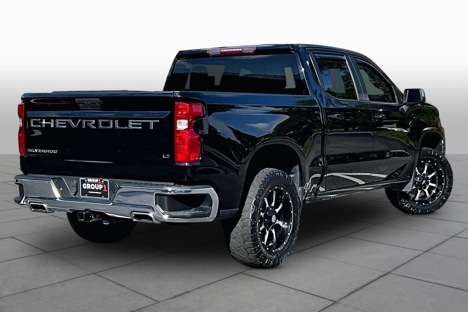 Used 2021 Black Chevrolet LT image 13