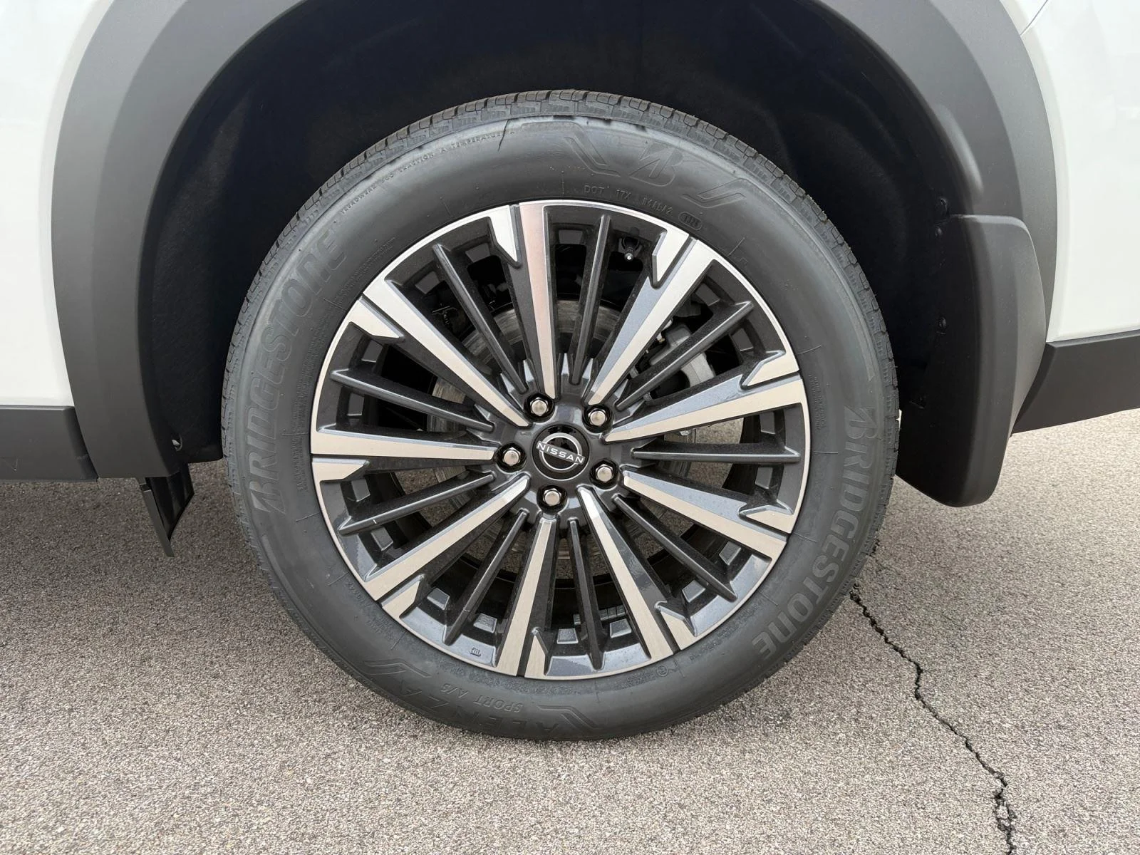 New 2026 Everest White Pearl Tricoat Nissan Platinum image 31
