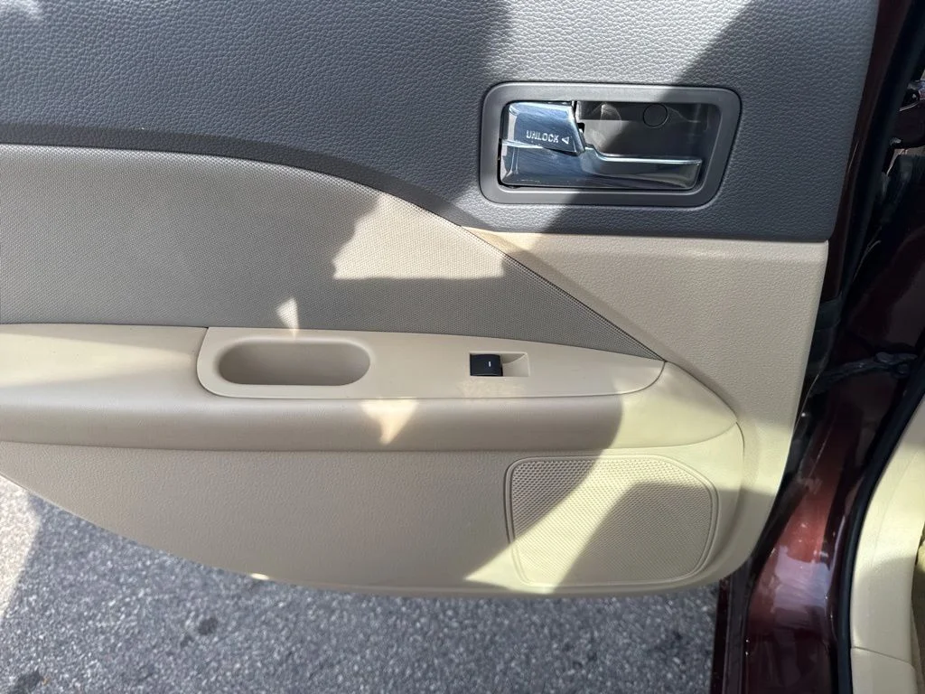 Used 2012 Cinnamon Ford SE image 34