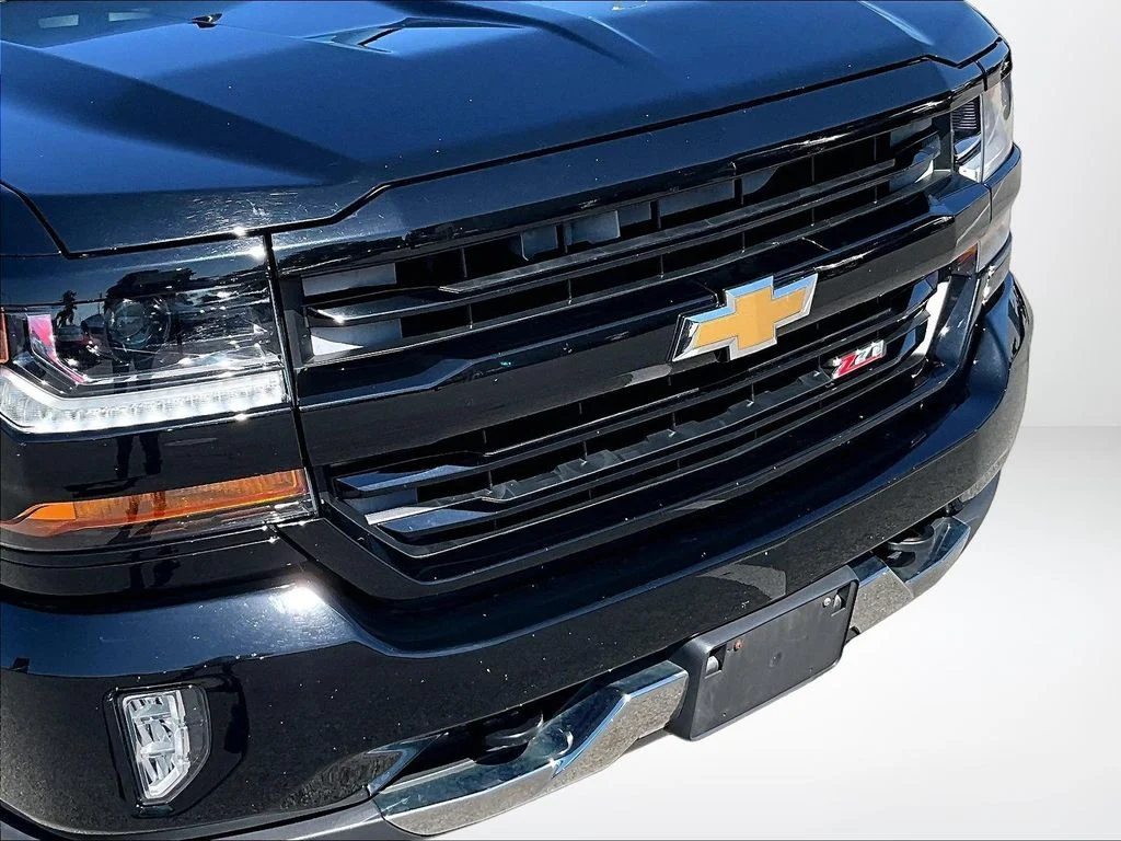 Used 2016 Black Chevrolet LT image 30