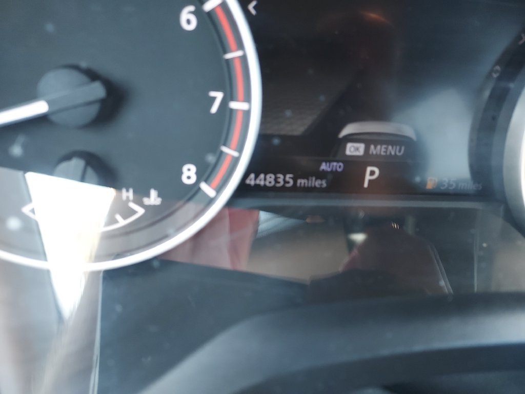 Used 2022 Gray Nissan SV image 19