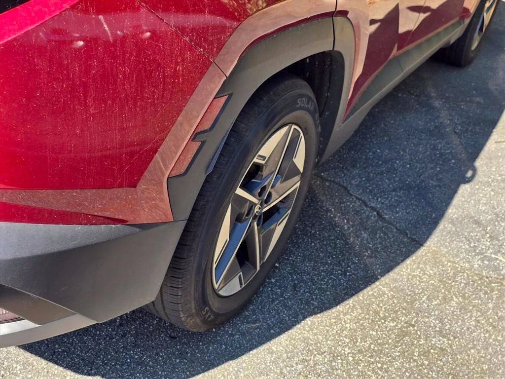 Used 2025 Red Hyundai SEL image 19