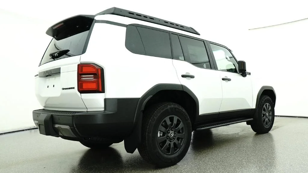 New 2027 Wind Chill Pearl Toyota Land Cruiser image 35