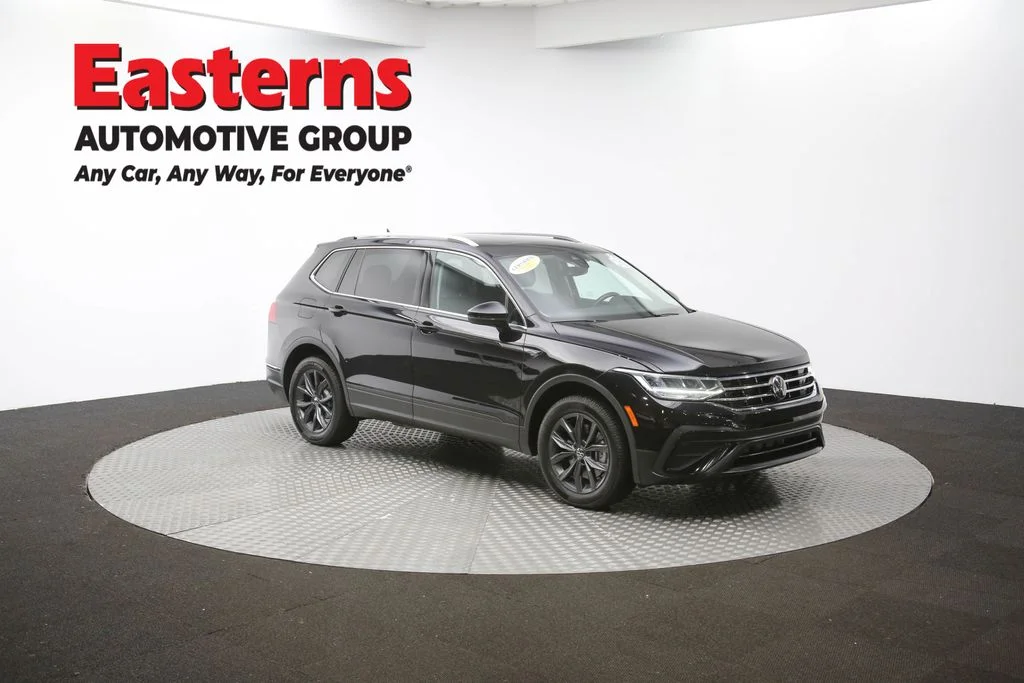 Used 2022 Black Volkswagen 2.0T SE image 47