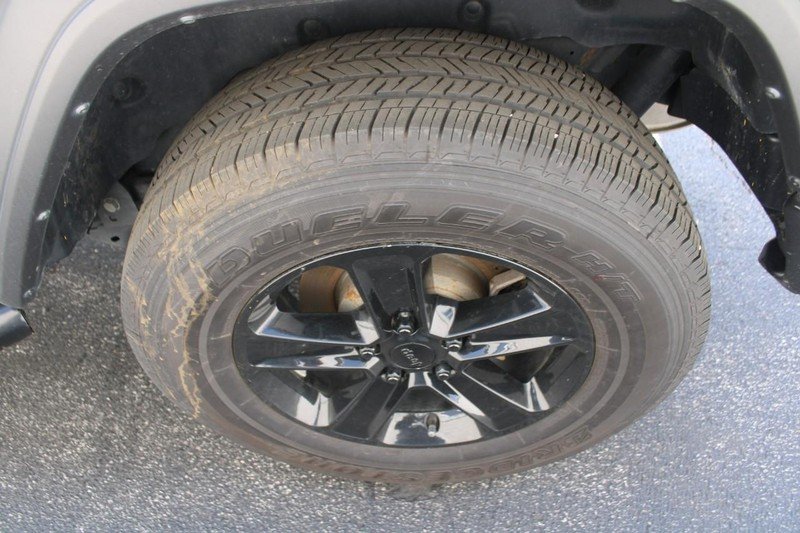 Used 2022 Granite Crystal Metallic Clearcoat Jeep Unlimited Sport Altitude 4x4 image 9
