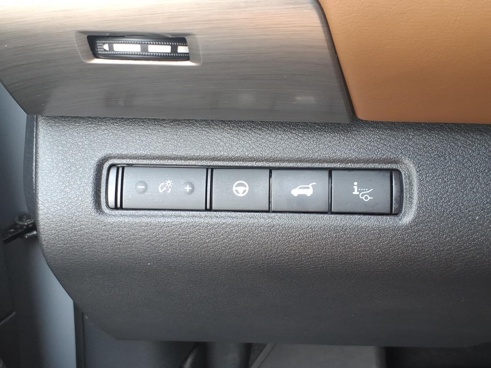 Used 2022 Boulder Gray Pearl Nissan Platinum image 15