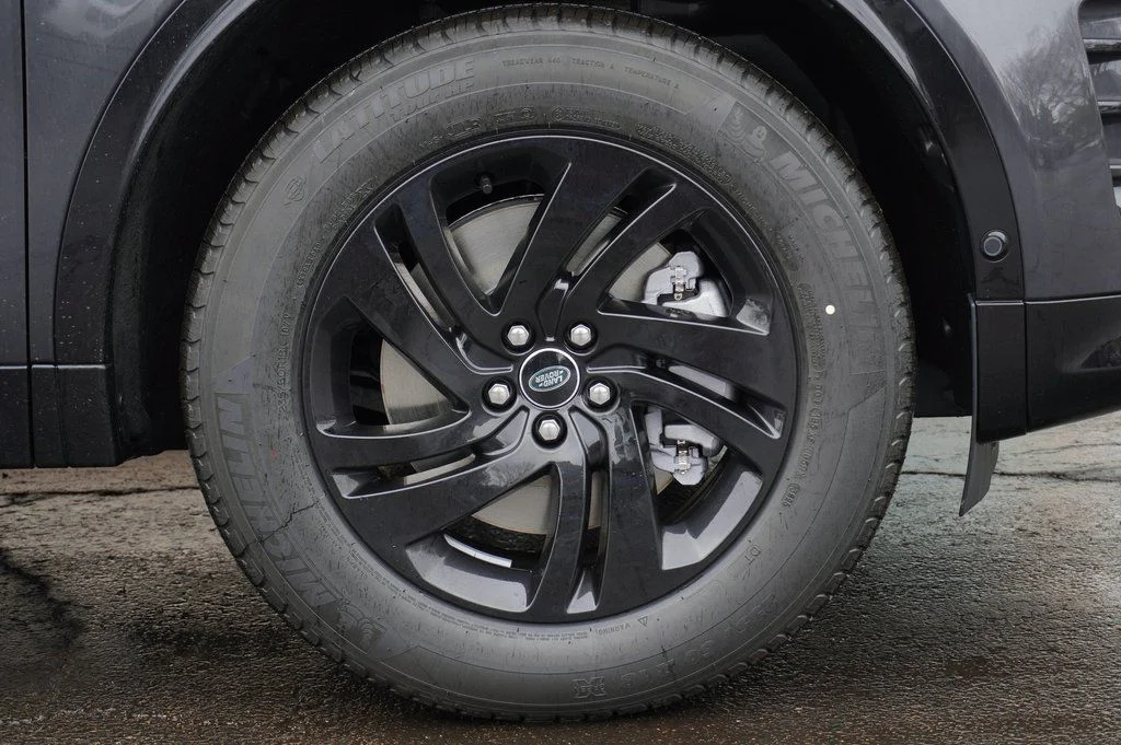 Certified Used 2026 Gray Land Rover Landmark image 9